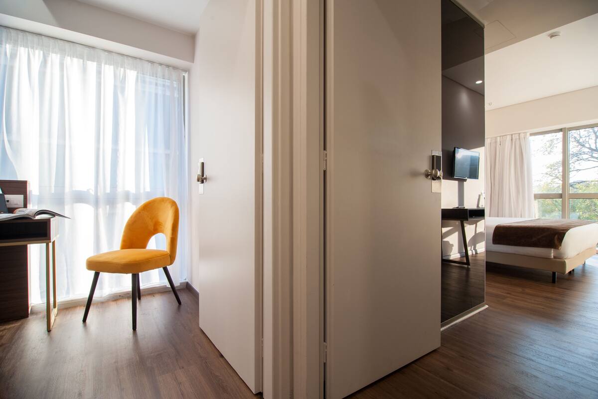 Lifestyle Suite, 2 Bedrooms, City View