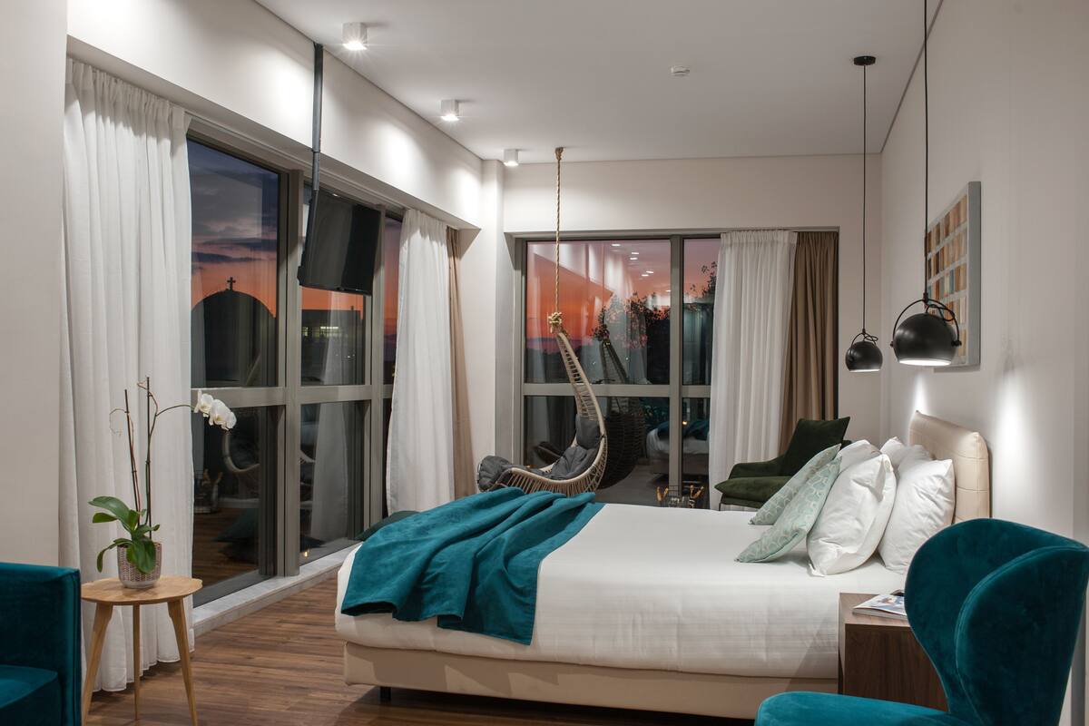 Lifestyle Suite, Acropolis View