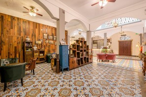 Lobby sitting area - Chaozhou Mumian Hotel (Chaozhou)