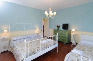 Double Room, Multiple Beds | Premium bedding, desk, iron/ironing board, free cribs/infant beds