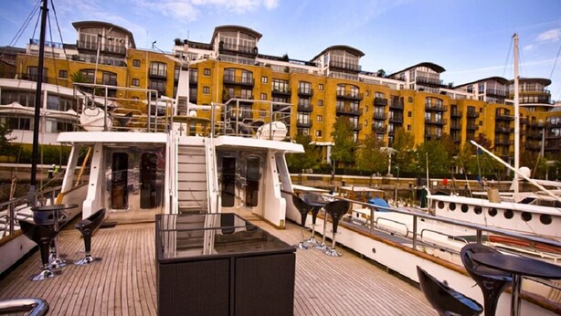 Property grounds - Absolute Pleasure Yacht (London)