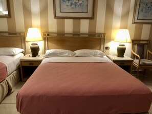 Sengetøy av topp kvalitet, minibar, safe på rommet og wi-fi (inkludert)