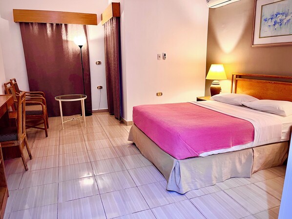 Premium bedding, minibar, in-room safe, free WiFi