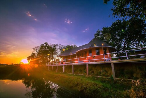 Khemmarat Baandin Resort