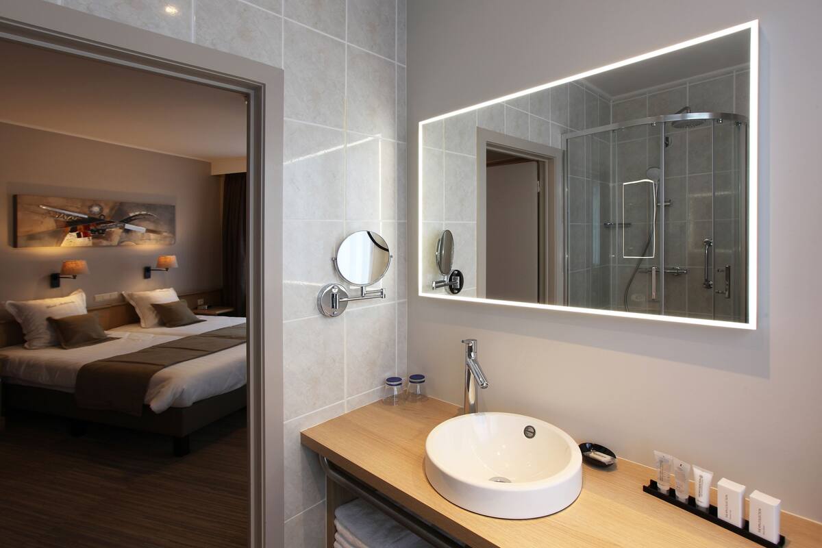 free toiletries, hair dryer, towels