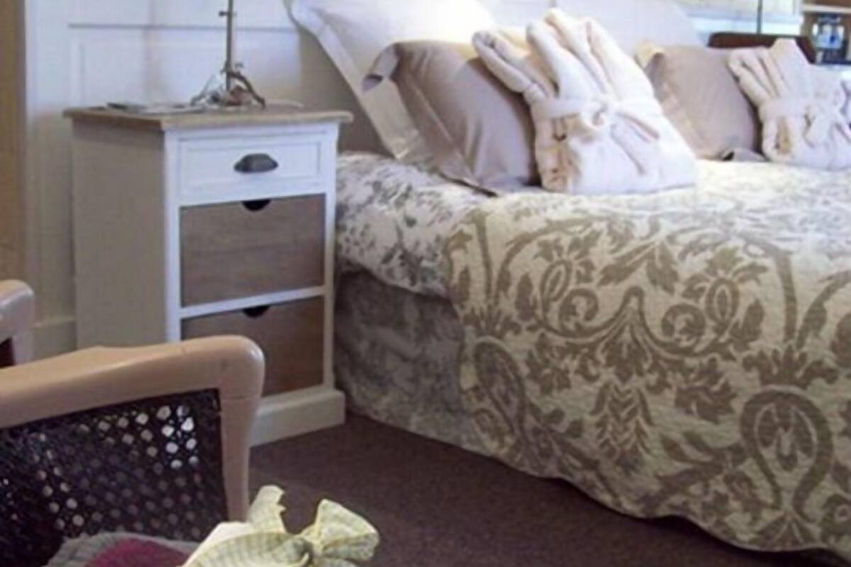 Basic Double Room, Sauna (Remparts) | Peralatan tempat tidur premium, Wi-fi percuma