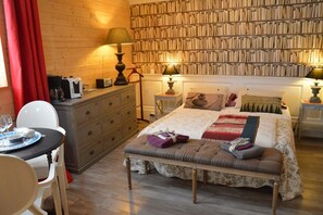Double Room (Bizienne) | Premium bedding, free WiFi - Maison Bizienne (Guérande)