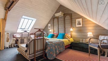 Premium bedding, free WiFi