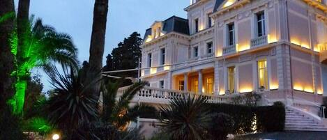 Front of property – evening/night