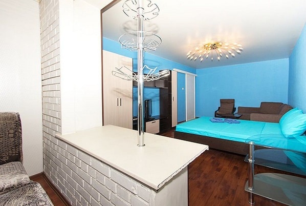 1 bedroom, premium bedding, soundproofing, iron/ironing board