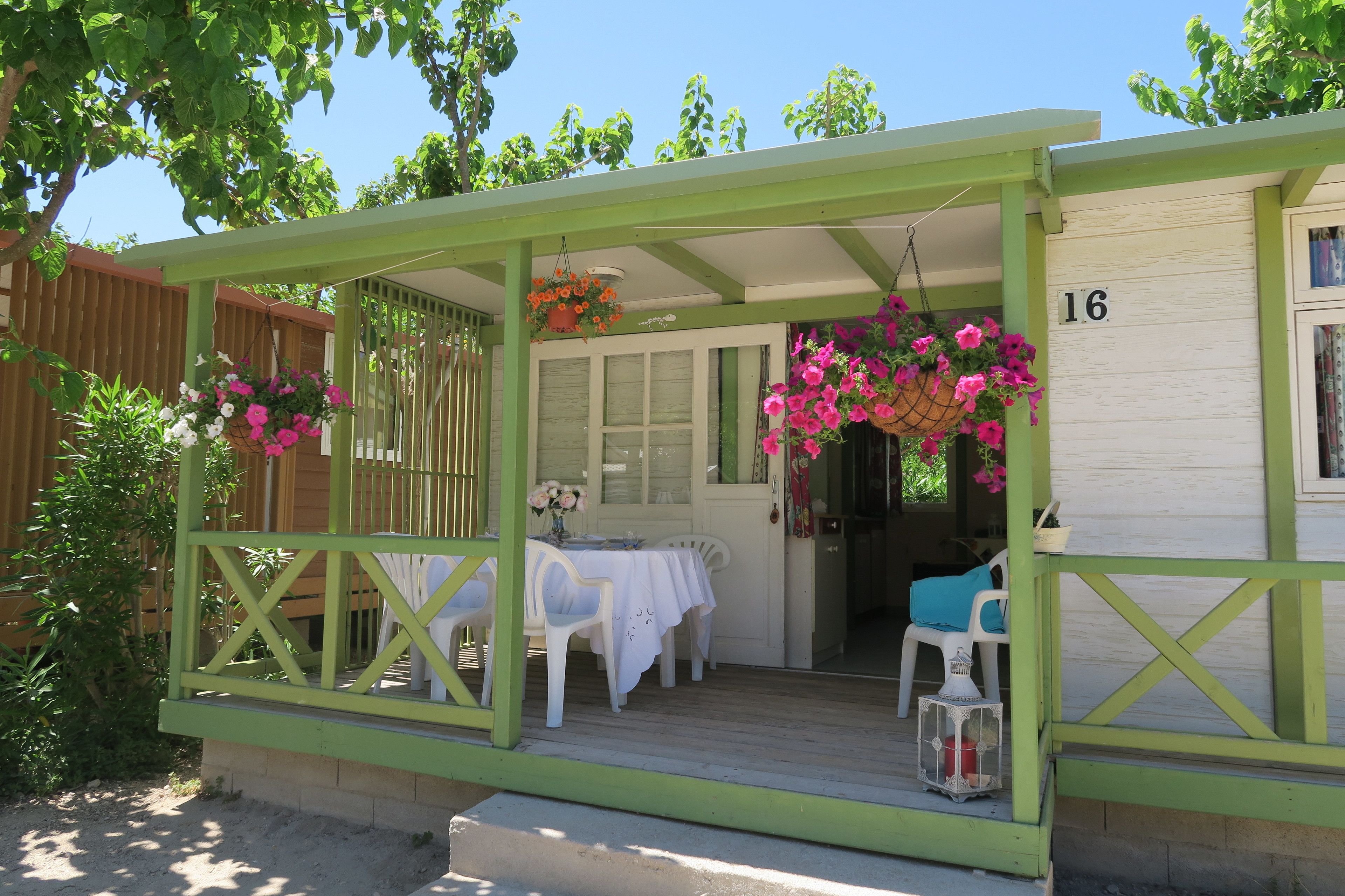 Familie bungalow, 2 slaapkamers, privébadkamer | 1 slaapkamer, gratis babybedden, wifi