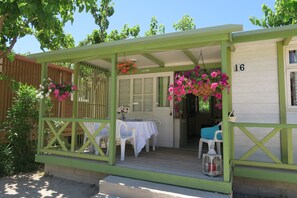 Family Bungalow, 2 Bedrooms, Private Bathroom | 1 bedroom, free cribs/infant beds, WiFi - Camping Azul (Oliva)