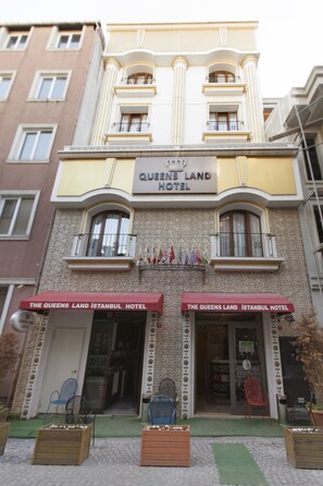 Exterior - Queens Land Istanbul (Istanbul)