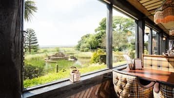 Breakfast, lunch, dinner served; British cuisine, garden views