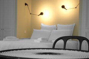 Deluxe Double Room, 1 Queen Bed, Pool View