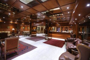Reception hall - Hotel Grand Gabriel (Zouk Mosbeh)
