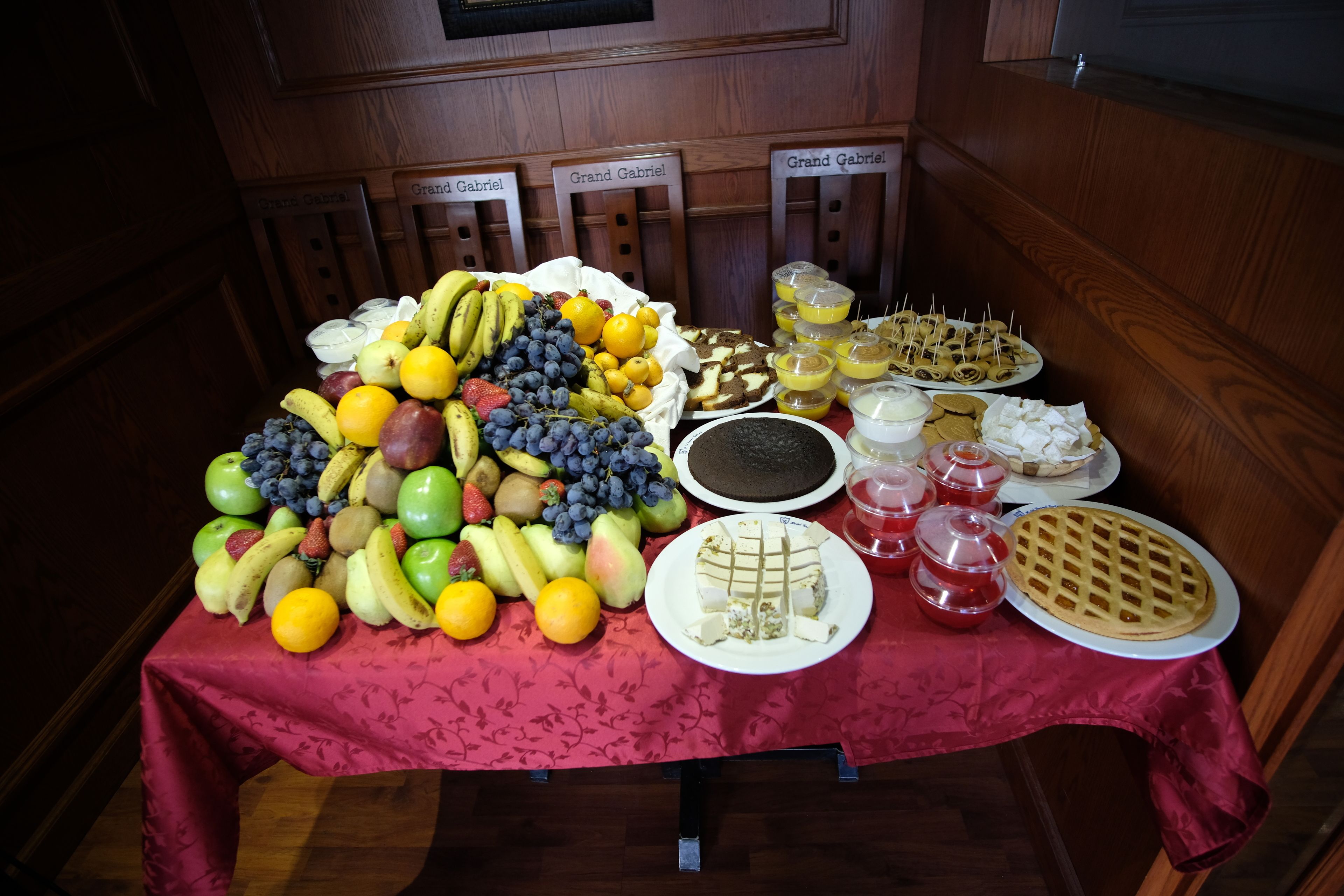 Se ofrece un desayuno bufé todos los días (por un coste adicional)