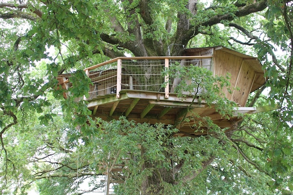 Huisje (Perchée) | Luxe beddengoed, individueel gedecoreerd, individueel gemeubileerd