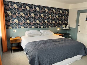 双人房或双床房 (Room 1) | 防过敏的被褥、办公桌、熨斗/熨板、免费 WiFi