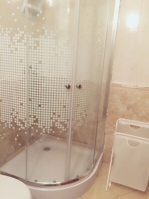 Superior Apartment, 1 Queen Bed with Sofa bed, Courtyard View | Bathroom | Shower, towels - ghali penthouse (Casablanca)