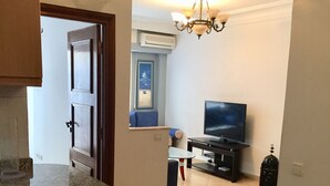 1 habitación, cortinas blackout, wifi gratis y ropa de cama