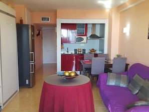 アパートメント 専用バスルーム シービュー | リビングルーム