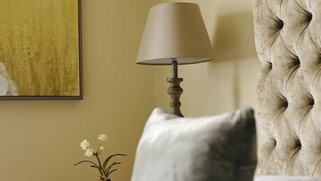 Double Room | Desk, iron/ironing board (on request), WiFi (free), bed sheets