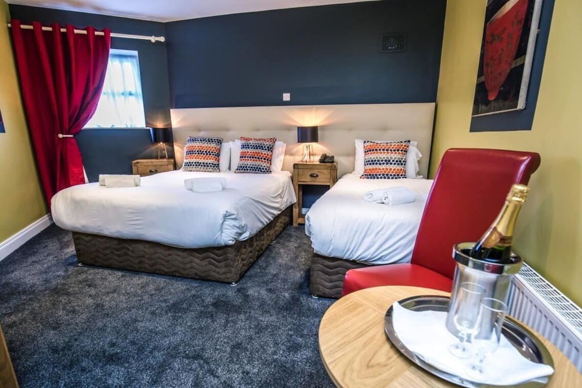 Classic Suite, Ensuite, Mountain View