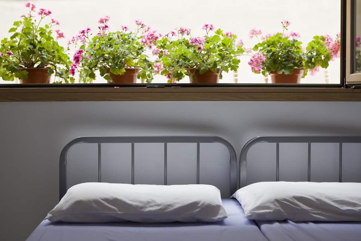 Shared Dormitory, Mixed Dorm, Shared Bathroom | In-room safe, blackout curtains, free WiFi, bed sheets