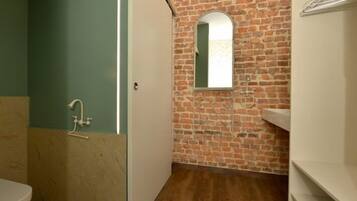 Deluxe Triple Room, Private Bathroom (Puertochico) | Bathroom
