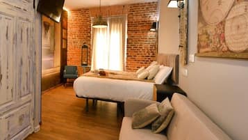 Superior driepersoonskamer, privébadkamer, uitzicht op stad (balcón MP) | 1 slaapkamer