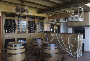 Bar (on property) - Hotel con encanto - SPA Kinédomus Bienestar (Fresnillo de las Dueñas)