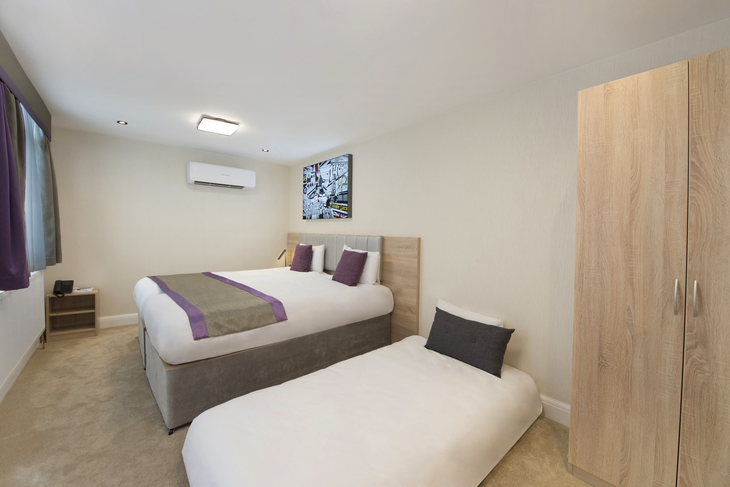 Photo - OYO Townhouse 30 Sussex Hotel, London Paddington