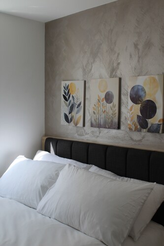 Paddington Townhouse Hotel by OYO