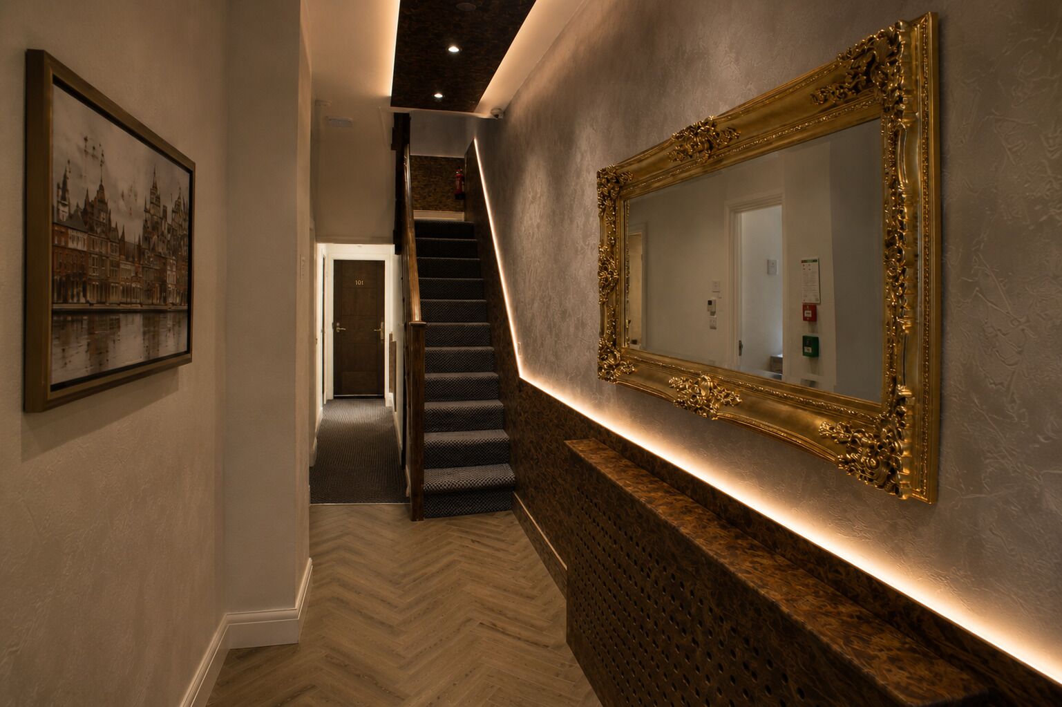 Photo - Paddington Townhouse Hotel by OYO