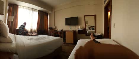 Caja de seguridad en la habitación y sistema de insonorización