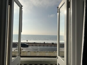 舒適三人房, 獨立浴室 (Sea view) | 陽台景觀
