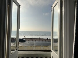 Habitación triple Confort, baño privado (Sea view) | Vistas del balcón