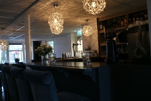 Bar (on property) - De Herbergh Van Flielant (Vlieland)