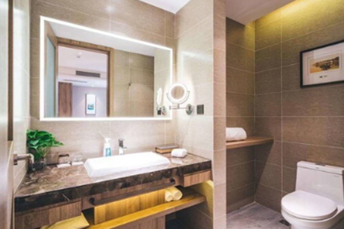 twin room | bathroom | shower, hair dryer, bathrobes, slippers