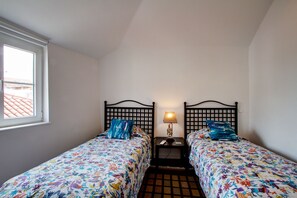 Duplex, 2 quartos | Ferros/tábuas de passar roupa, Wi-Fi de cortesia, roupa de cama