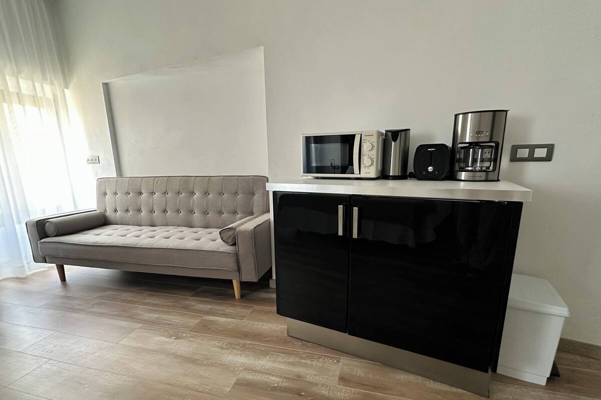 basic double room, 1 bedroom | 1 bedroom, in-room safe, blackout curtains, free wifi