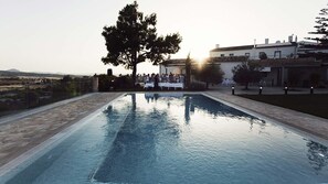 Outdoor pool, pool loungers