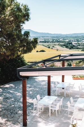 Daily buffet breakfast (EUR 12 per person)