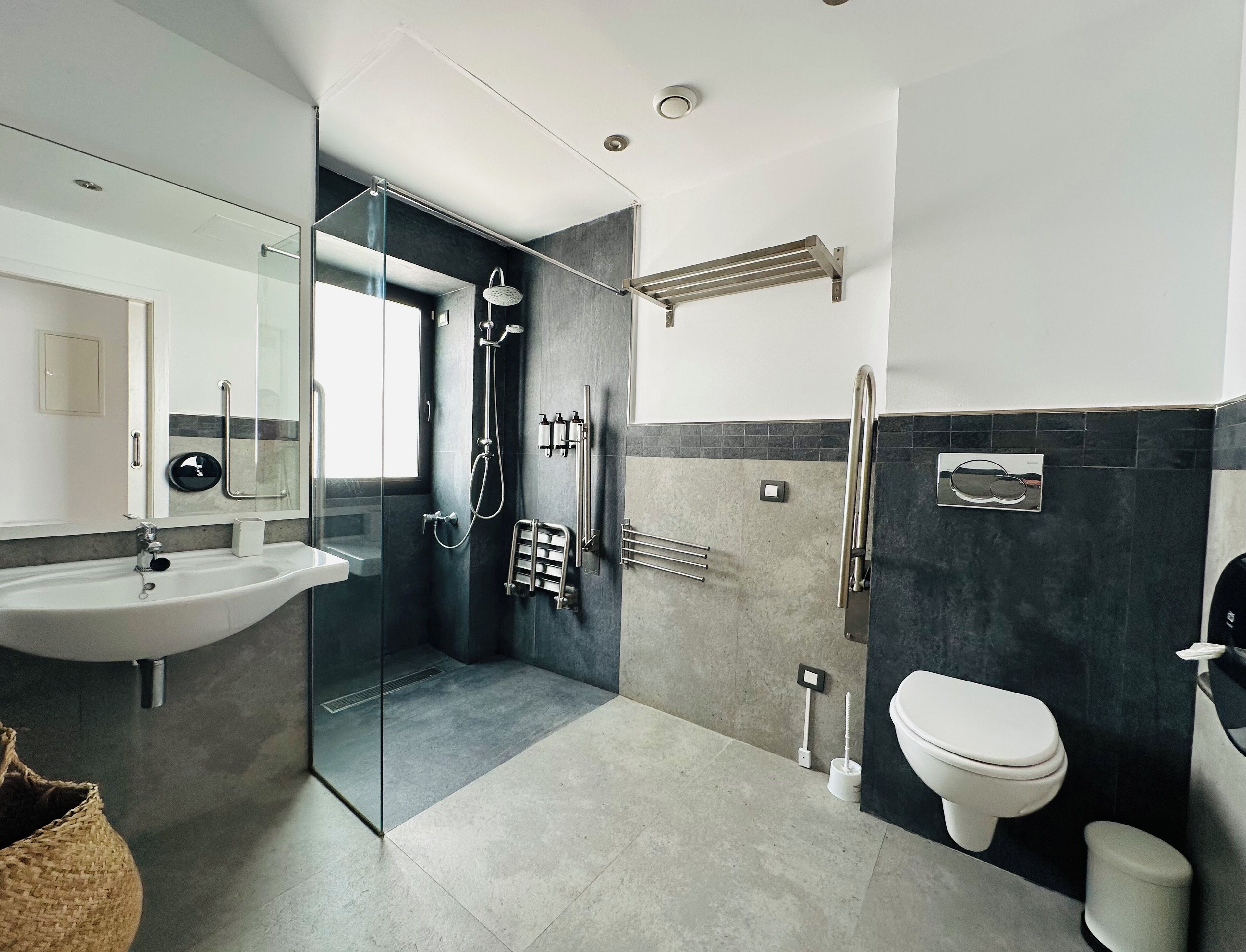 1 bedroom, in-room safe, blackout curtains, free wifi