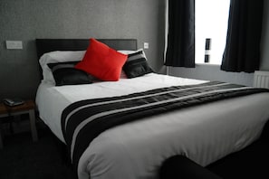 Double Room, Ensuite | Desk, iron/ironing board, free WiFi, bed sheets - White House Hotel (Telford)