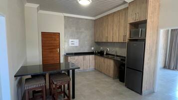 Appartamento Luxury, 2 camere da letto, balcone | 1 camera, una cassaforte in camera, con stile personalizzato
