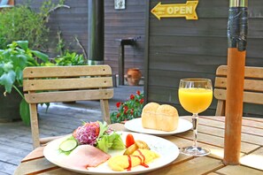 Breakfast meal - Forest Resort Cosmos (Fujikawaguchiko)