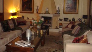 Televisión de pantalla plana, chimenea