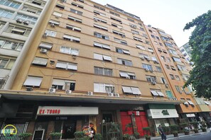 Front of property - MZapartments Prado IV (Rio de Janeiro)